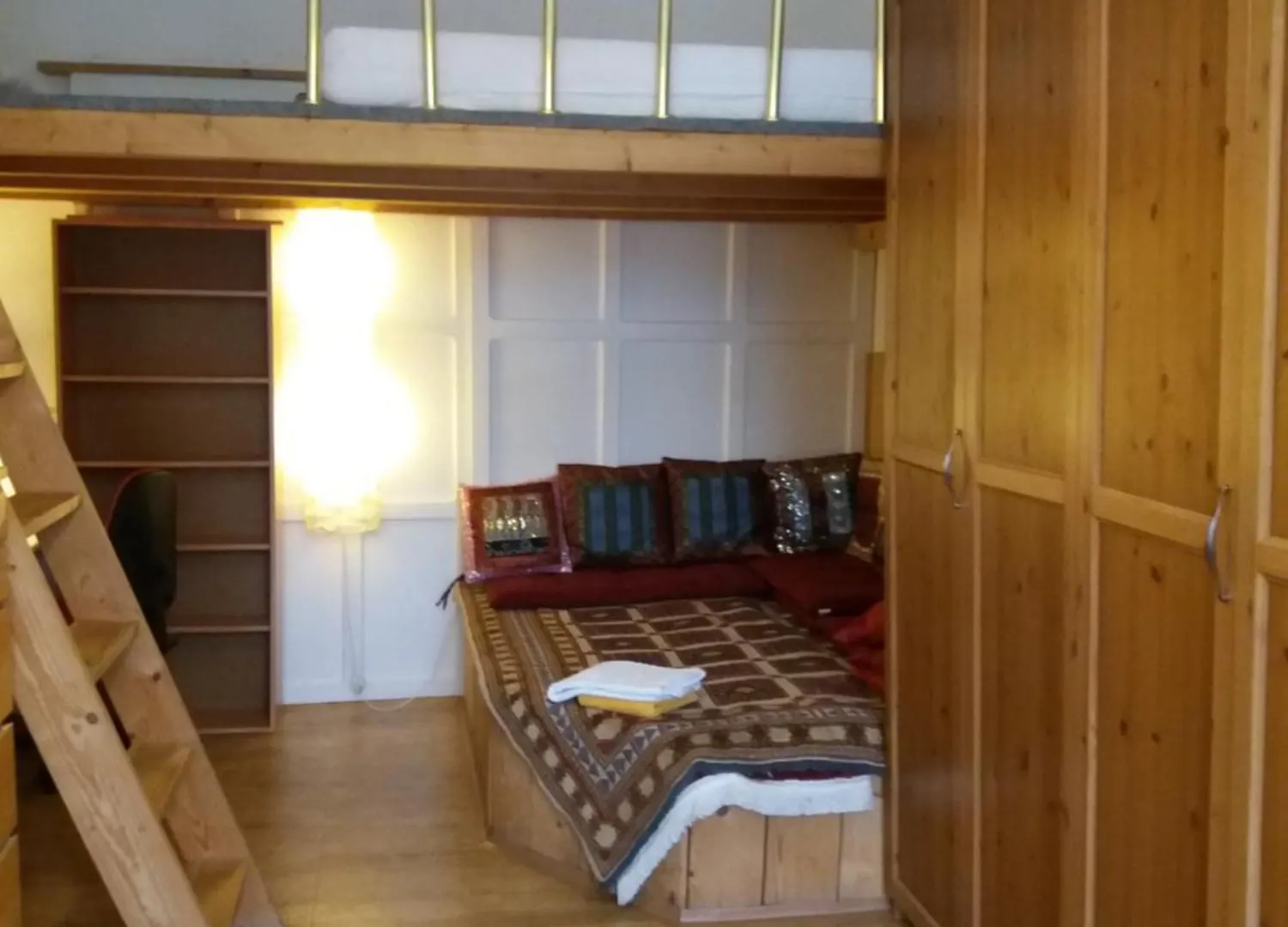 Only Female Bedroom In A Share Flat In Vinohrady Praga