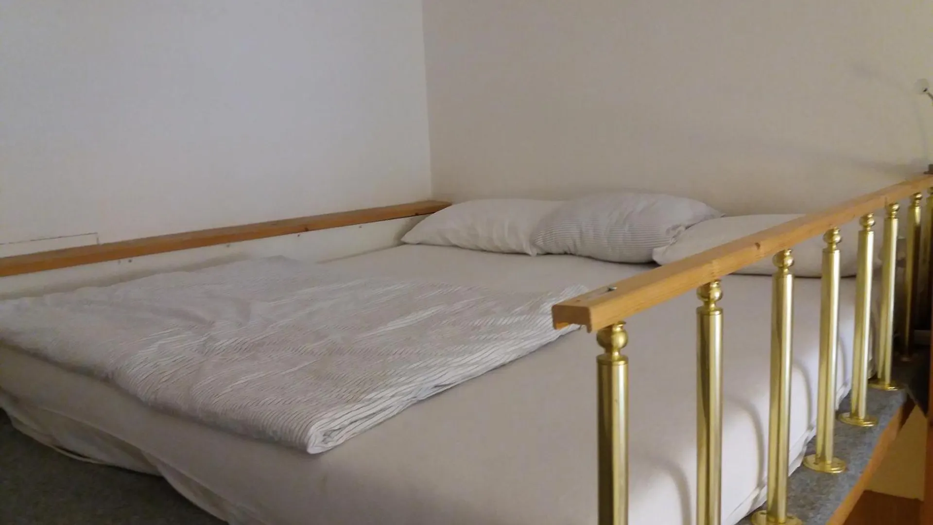 Only Female Bedroom In A Share Flat In Vinohrady 布拉格 0*,  捷克